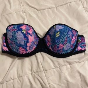 Cute and fun bathing-suit top!